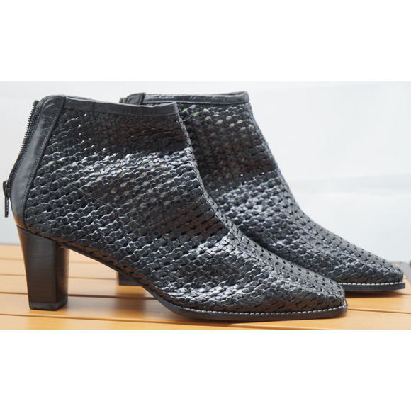 STUART WEITZMAN Women Black Woven Leather Ankle Boots Size US 7.5 B - Picture 5 of 9